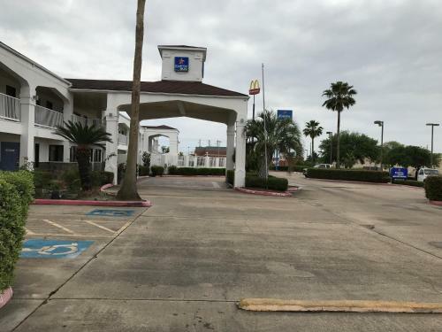 Motel Palace Inn Tomball