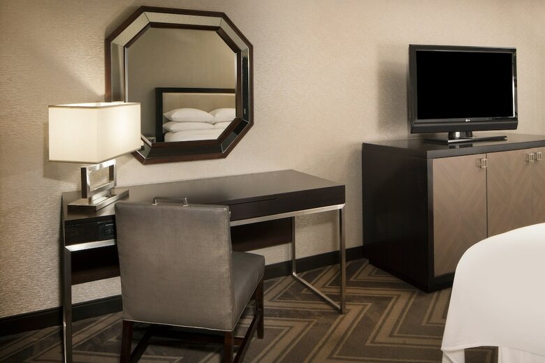 Sheraton Bucks County Hotel