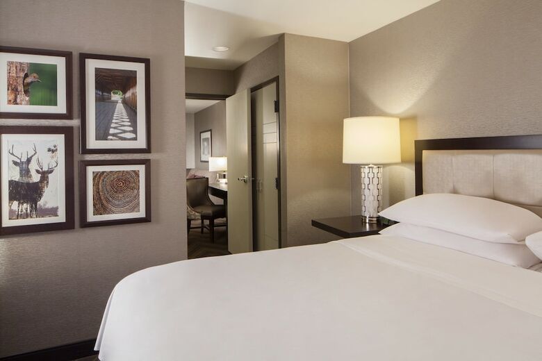 Sheraton Bucks County Hotel