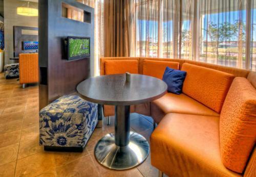 Hotel Courtyard By Marriott San Marcos