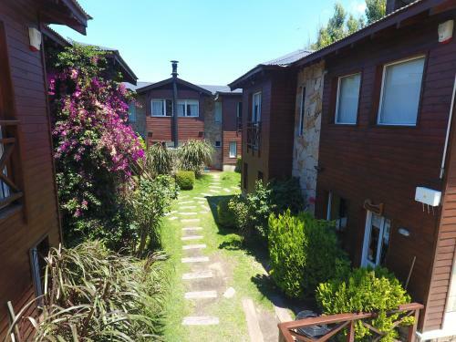 Lodge Caba�as Mellmell