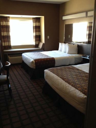 Hotel Microtel Inn & Suites