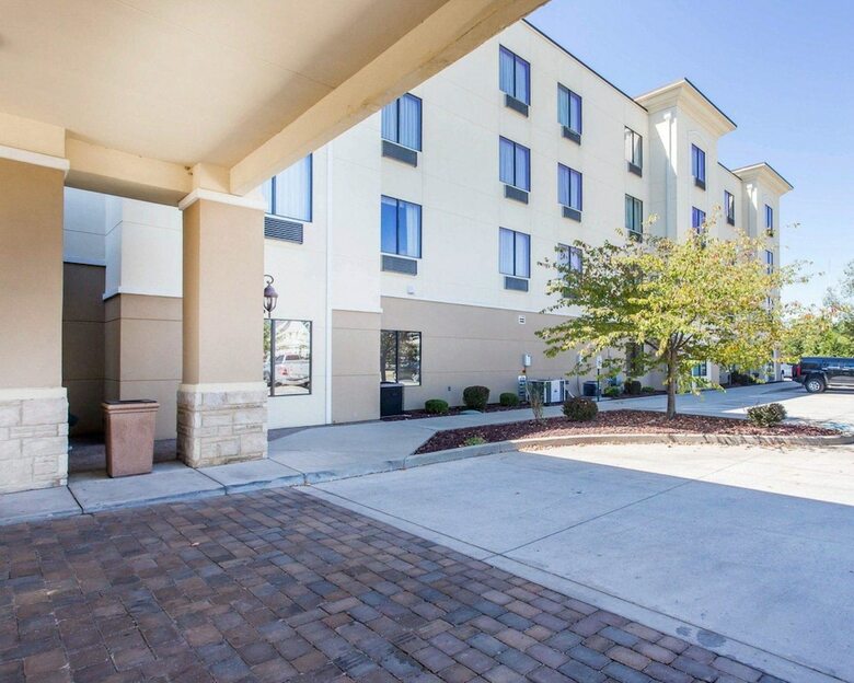 Hotel Comfort Inn & Suites Madisonville