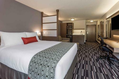 Hotel Microtel Inn & Suites By Wyndham Fort Mcmurray