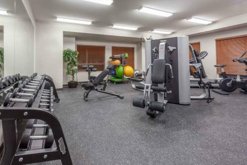 Hotel Microtel Inn & Suites By Wyndham Fort Mcmurray