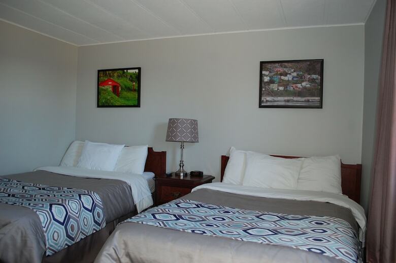 Motel Edge Of The Avalon Inn