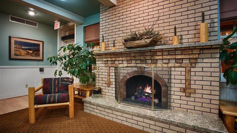 Best Western Plus Plaza Hotel