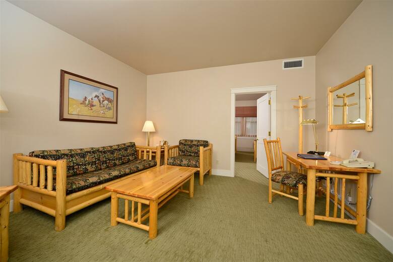 Best Western Plus Plaza Hotel