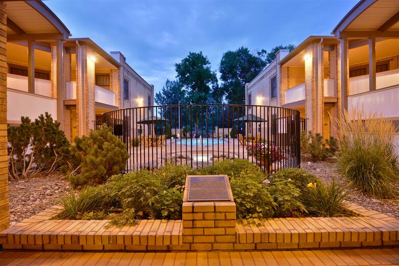 Best Western Plus Plaza Hotel