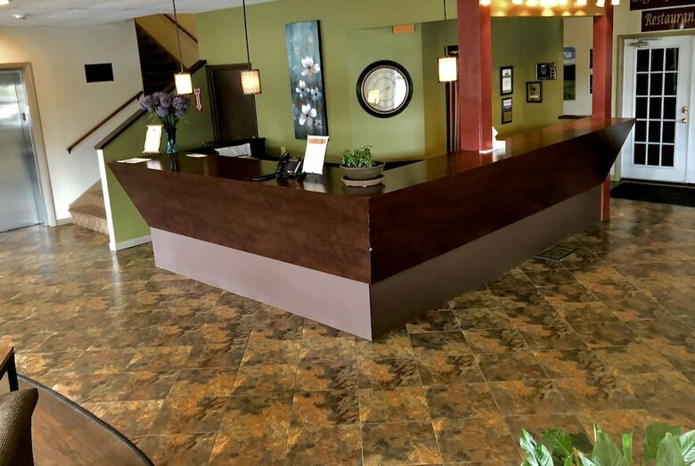 Hotel Bicentennial Inn