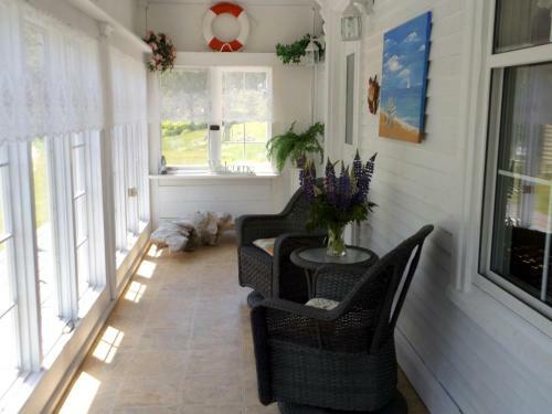 Posada Deer Island Inn