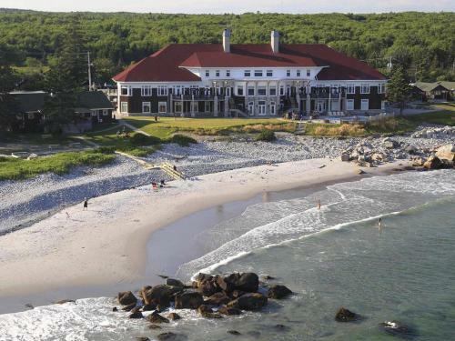 Ocean View Chalet Overlooking White Point Resort