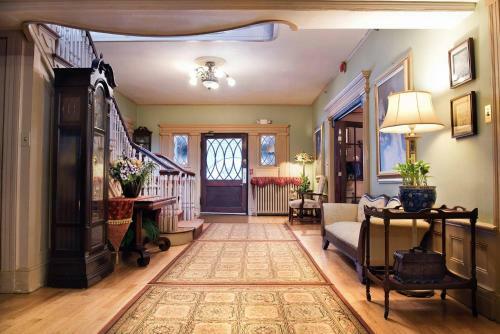 Posada Hartness House