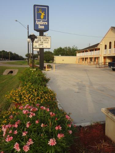 Hotel Antlers Inn