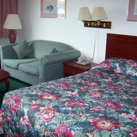 Posada Harbor Inn