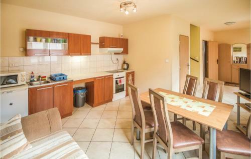 Two-bedroom Holiday Home In Liptovsky Trnovec