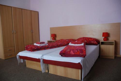 Hostal Penzion Rotunda