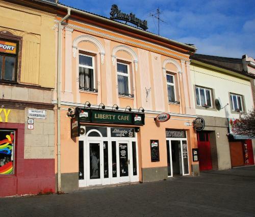 Hostal Penzion Rotunda