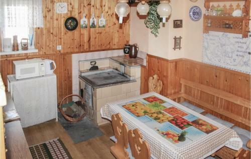 Two-bedroom Holiday Home In Liptovska Teplicka