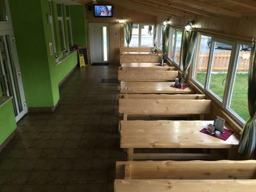 Albergue Penzion Cestar