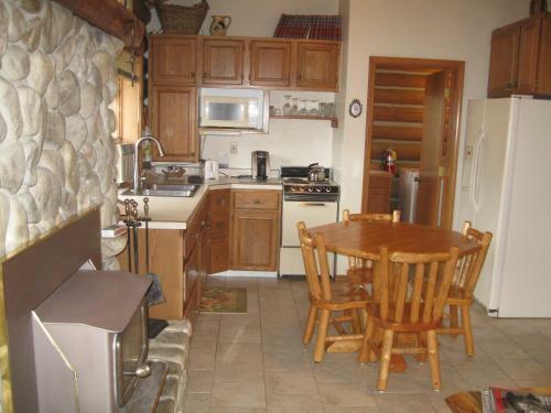 Rye Creek Lodge
