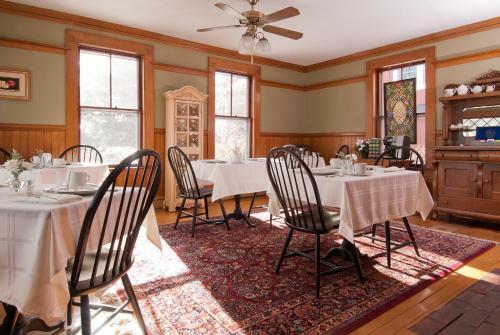 Hostal Lake House At Ferry Point