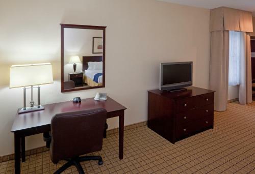 Holiday Inn Express Hotel & Suites Rochester