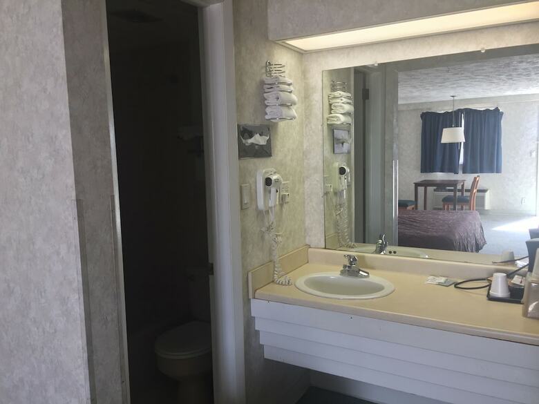 Circle S Motel