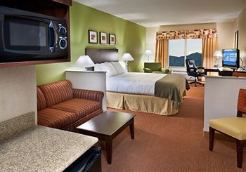 Holiday Inn Express Hotel & Suites Minden