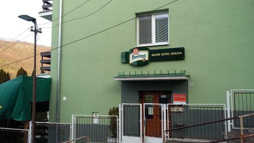 Hostal Garni Hotel Sonata