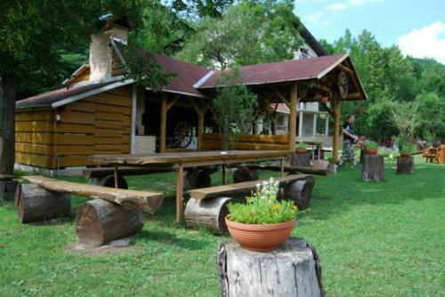 Hostal Penzi�n ?u?tiak