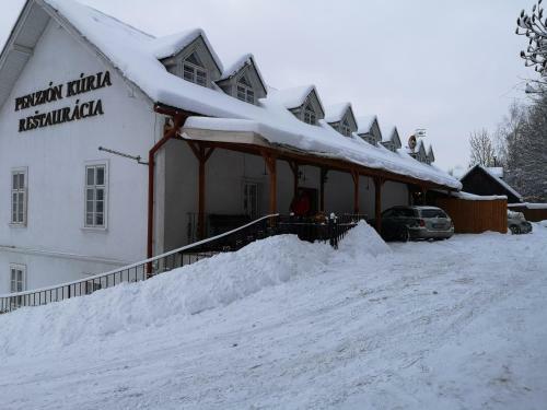 Hostal Penzi�n K�ria