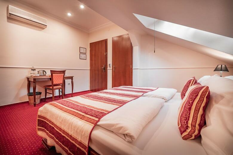 Hotel Capital