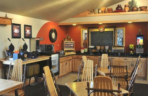 Hotel Americinn Lodge And Suites - Oswego