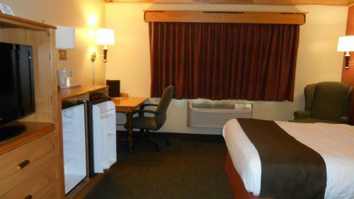 Hotel Americinn Lodge And Suites - Oswego