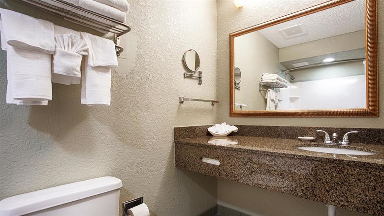 Best Western Plus Sebastian Hotel & Suites