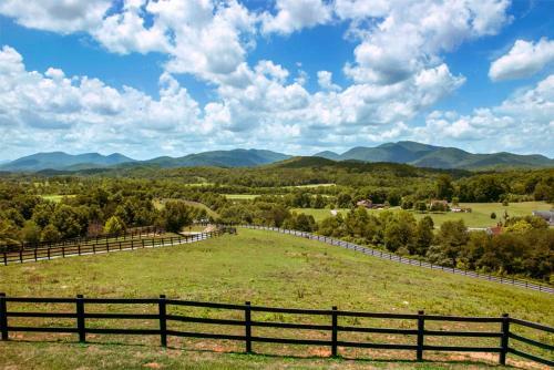 Hotel Brasstown Valley Resort & Spa