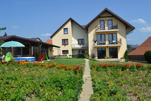 Hostal Privat Luptak