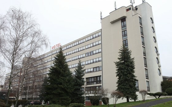 Hotel I