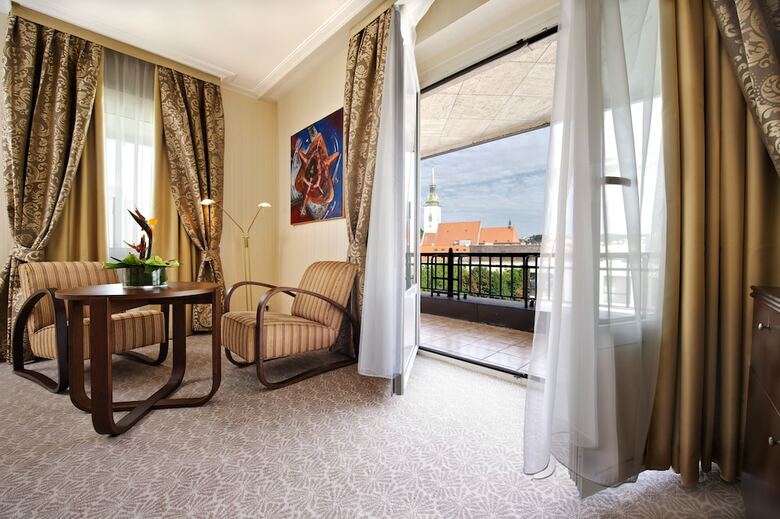 Hotel Devin