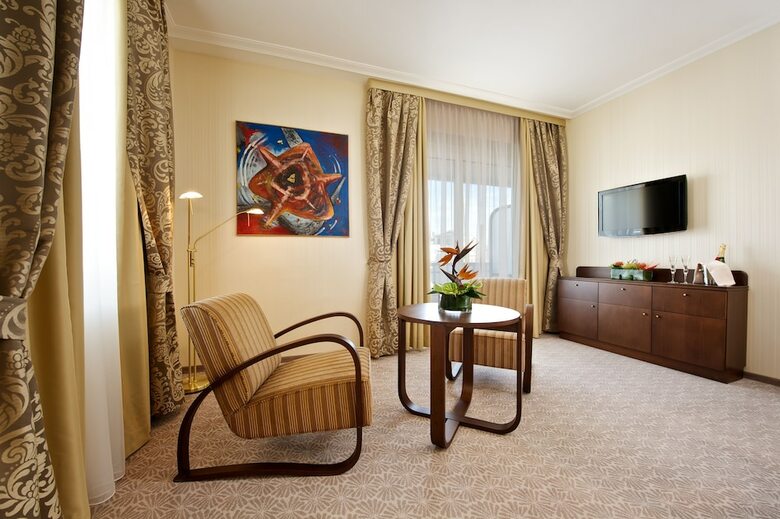 Hotel Devin