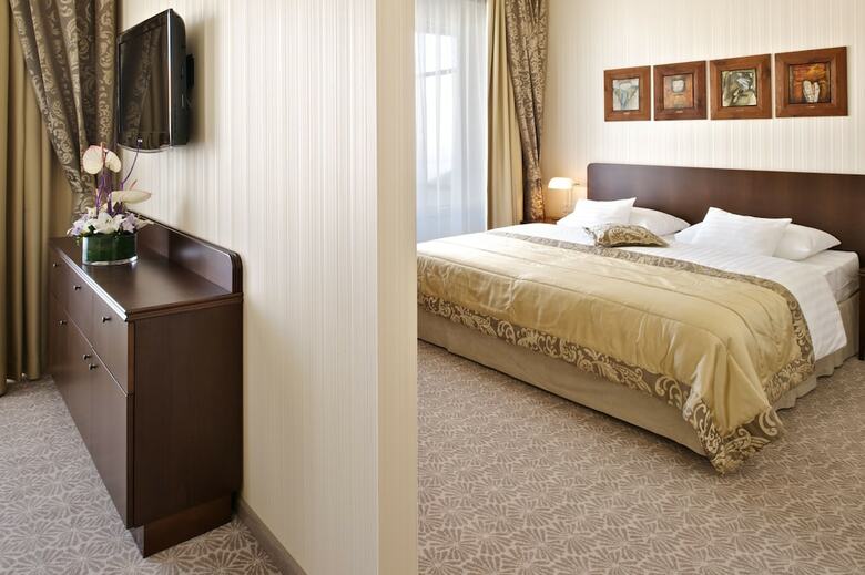 Hotel Devin