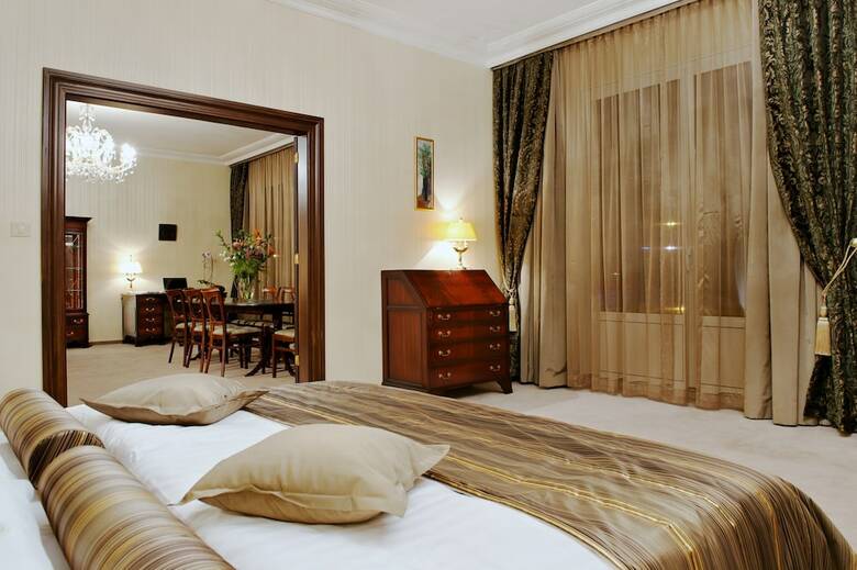 Hotel Devin