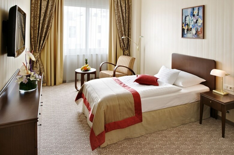 Hotel Devin