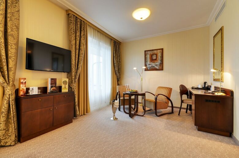 Hotel Devin
