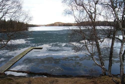 Daniels Lake Lodge B&B