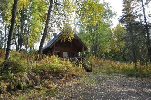 Daniels Lake Lodge Cabins