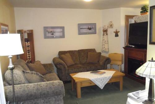 Alaska's Lake Lucille Bed & Breakfast