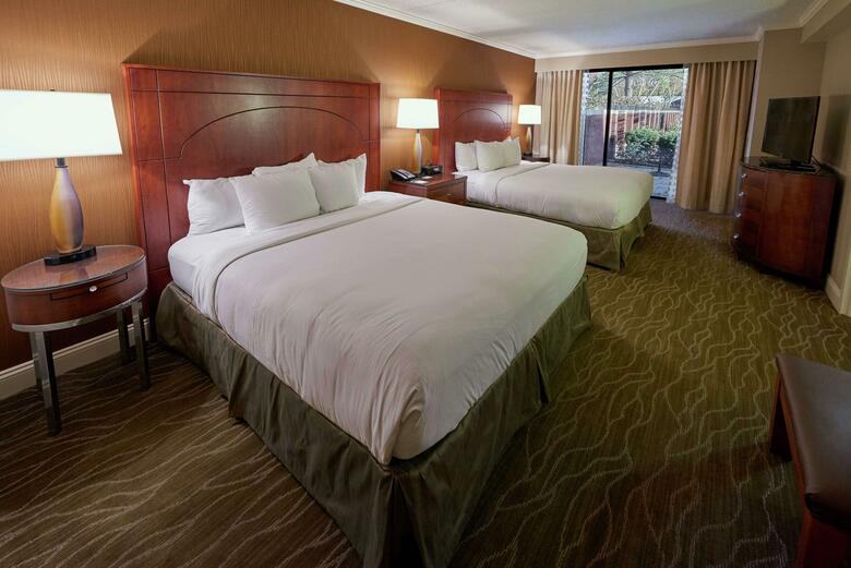 Hotel Doubletree By Hilton Akron Fairlawn