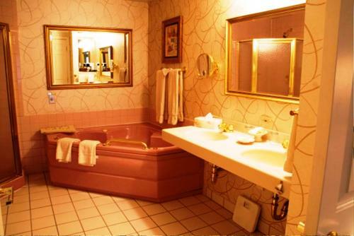 Hotel Bavarian Inn